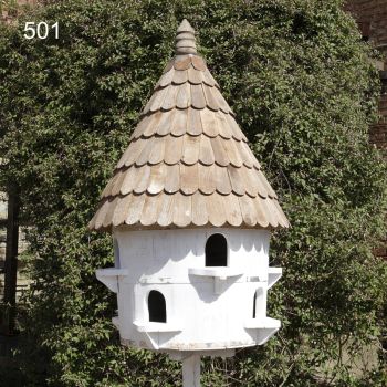 Framlingham Traditional English - Medium Round Birdhouse