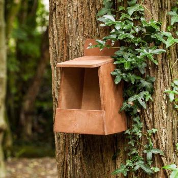 Robin Nest Box - Plywood - L17 x W16 x H26 cm