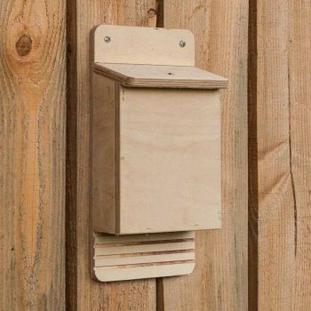 Traditional Bat Box - Plywood - L12 x W16 x H34 cm