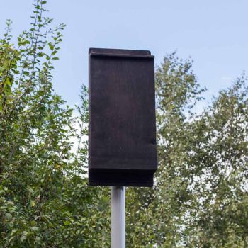 Pole Mounted Roost Maternity Single Box - No pole - Plywood/Ceramic - L13 x W26 x H49 cm