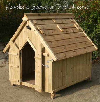 Aldeburgh 4x3 Goose or Duck House - Pressure Treated Red Pine - L110 x W90 x H144 cm 