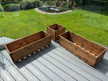 Berwick Corner Planter Set - Timber - L130 x W130 x H38.5 cm