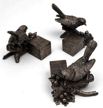 Bronze Robin Plant Pot Feet - Set of 3