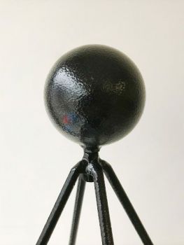 Large Ball Top Bare Metal/Ready to Rust - Top for Garden Plant Border Support - Solid Steel - L30 x W30 x H30 cm