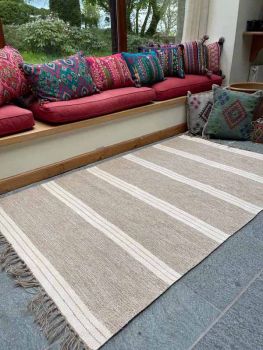 RETEELA Living Room Rug with Natural Striped Design - L70 x W130 - Beige