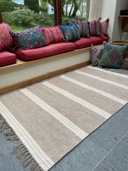 RETEELA Living Room Rug with Natural Striped Design - L90 x W150 - Beige