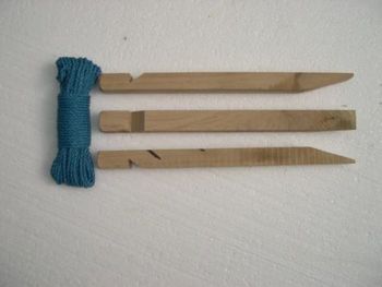 Tethering Kit - Contains 2 Stakes with eyes to tether floating duck houses