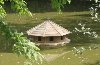Somerton Floating Duck Eight Nest - Pressure Treated Red Pine - L180 x W180 x H90 cm