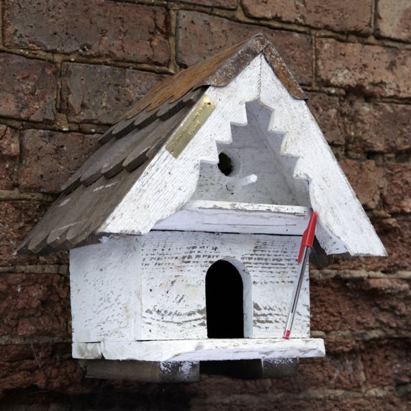 Framlingham Traditional English - Wall Mounted - One Tier Birdhouse (Small hole)