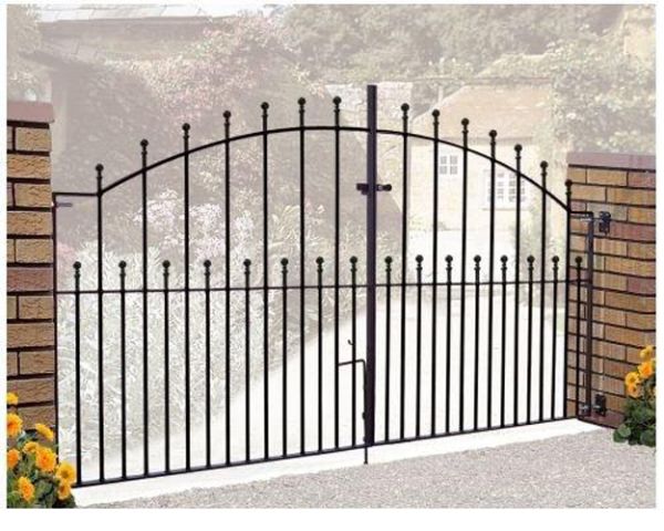 Manor Ball Top Arched Double Driveway Gate - Solid Steel - Fits Gap of 2438 mm x 1220 mm High - Electro Galv./Black Powder Coated