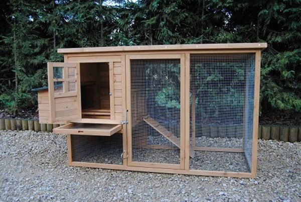Cat House and Run L198 x W75 x H103cm