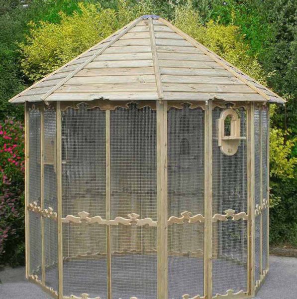 Ipswich Aviary 8 Painted - Pressure Treated Red Pine - L248 x W248 x H285 cm 