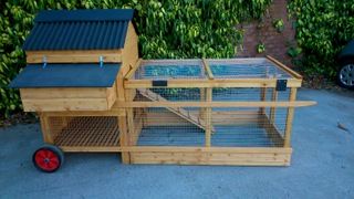 Grosvenor Junior Raised Poultry House with Run