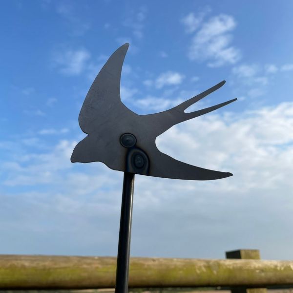 Swallow on 5 Feet Pole (Pack of 3) - Bare Metal/Ready to Rust - W13 x H165 cm