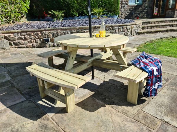 Westwood Round Picnic Table, Traditional Wooden Garden Furniture - L200 x W200 x H73 cm - Minimal Assembly Required