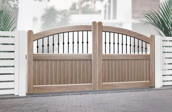 Double Swing Gate 4250x2000mm Wood - Vertical Solid Infill, Bell-Curved Top