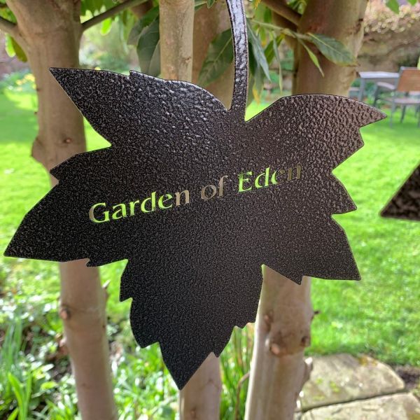 Falling Leaves - Garden of Eden - W20 x H25 cm - Black